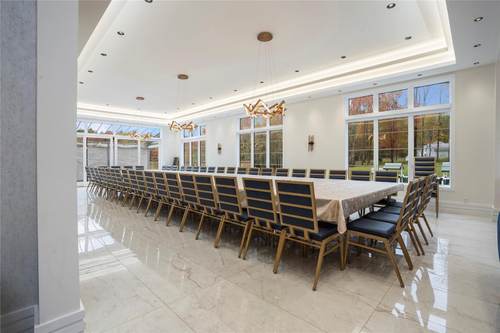 The Hosted Kineret photo 3